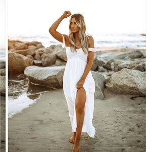 Magnolia Boutique Cream Off-Shoulder Smocked Maxi Dress Size M